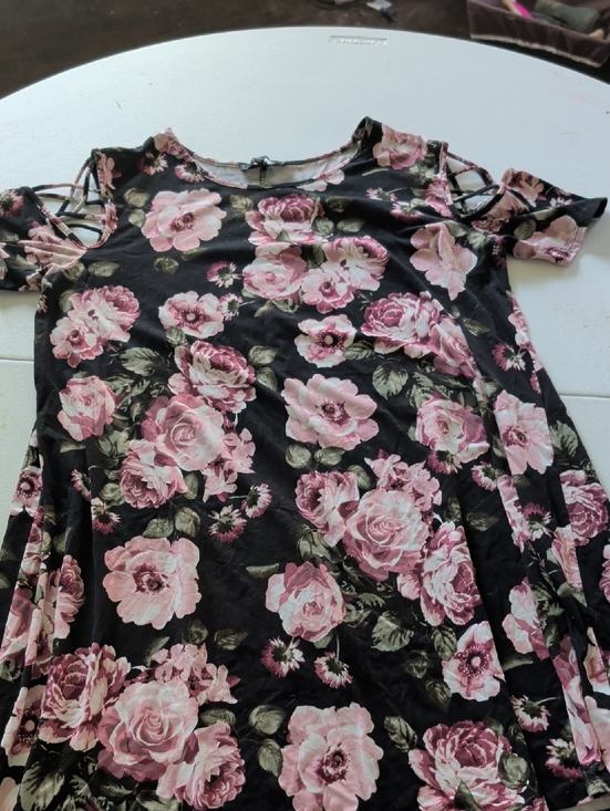 Vibe Sportswear Dresses & Skirts - Cold-Shoulder Pink Rose Floral Midi Dress - Women's